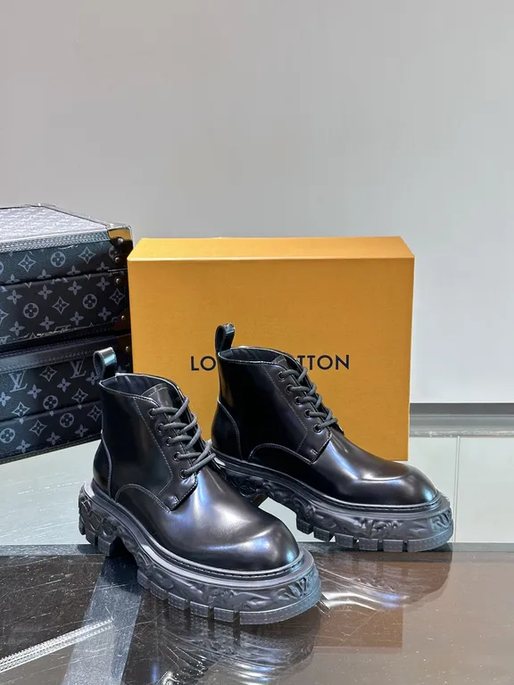 Louis Vuitton Shoe 